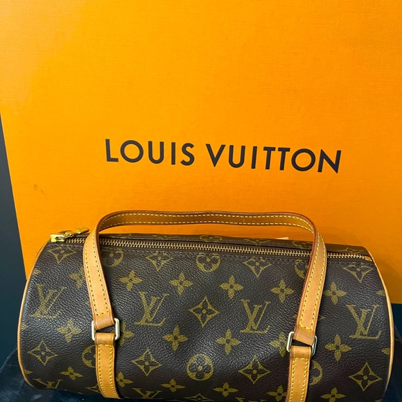 Louis Vuitton cylinder bag - Picture 2 of 5